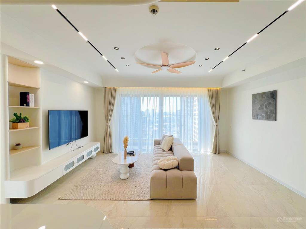 Chính chủ bán 3pn masteri thảo điền toà t5 100m2 ban công 4 cánh sang masteri 0909 634 ***