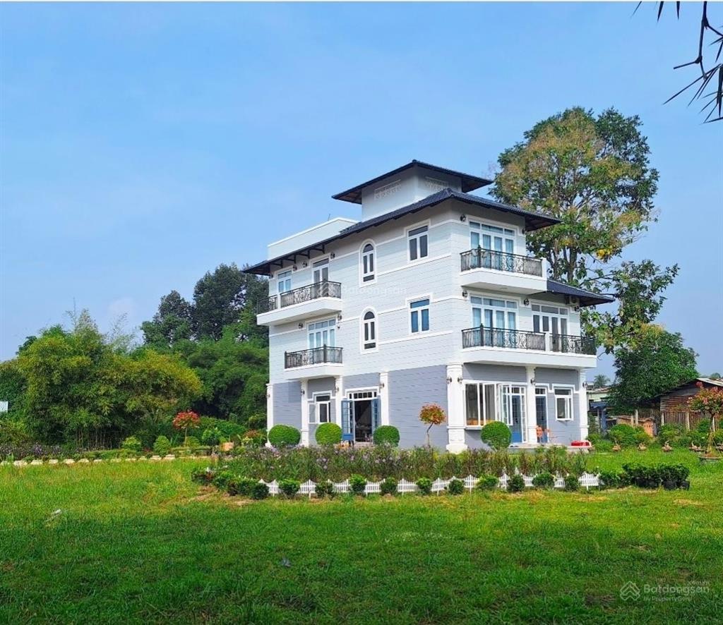 Biệt thự sân vườn mây hồng villa, xây dựng phong cách châu âu, nội ngoại thất cao cấp