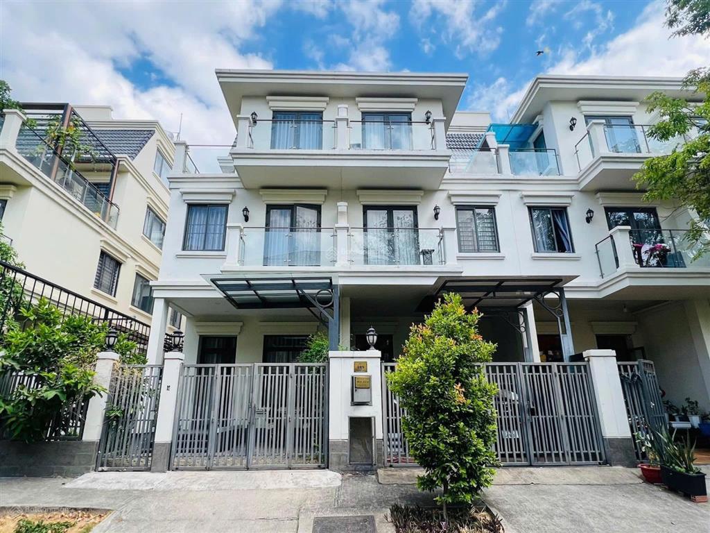 Bán nhanh nhà phố 5x20m, giá 20 tỷ/căn, 5pn full nội thất, view công viên, hđmb.