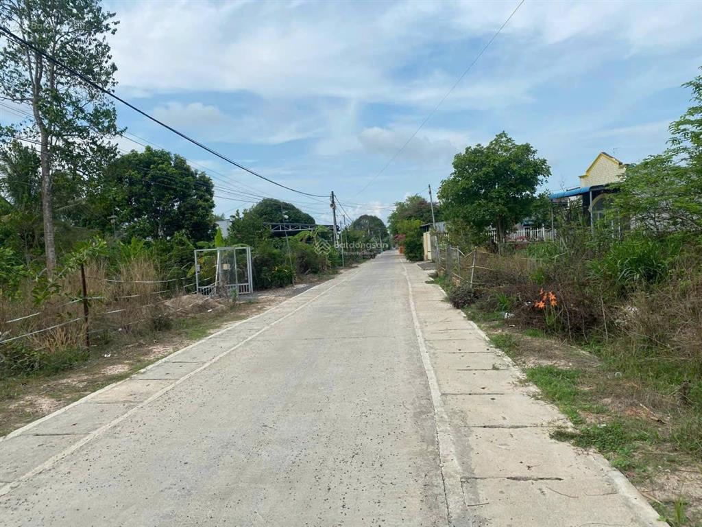 Hạ giá bán đất thổ nhà vườn nhơn trạch giá rẻ 5,3 tỷ/839m2 xây trọ kho đường bê tông shr chính chủ