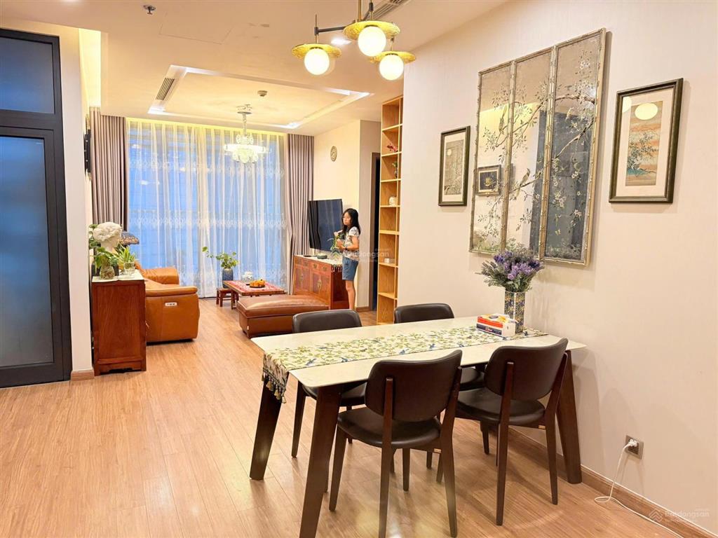(mới) cần bán gấp căn 2pn2vs 86m2 nội thất đầy đủ đẹp sẵn về ở ban công mát tại golden palace