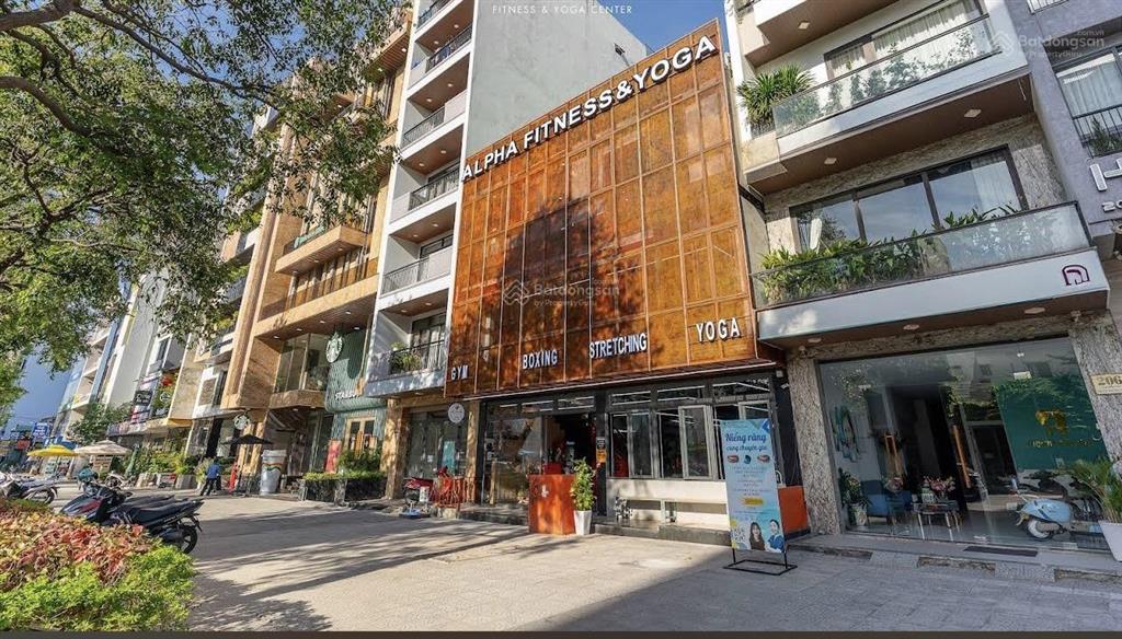 Chuyển nhượng 200m2 đất mặt tiền đường trần hưng đạo đối diện căn hộ monachy