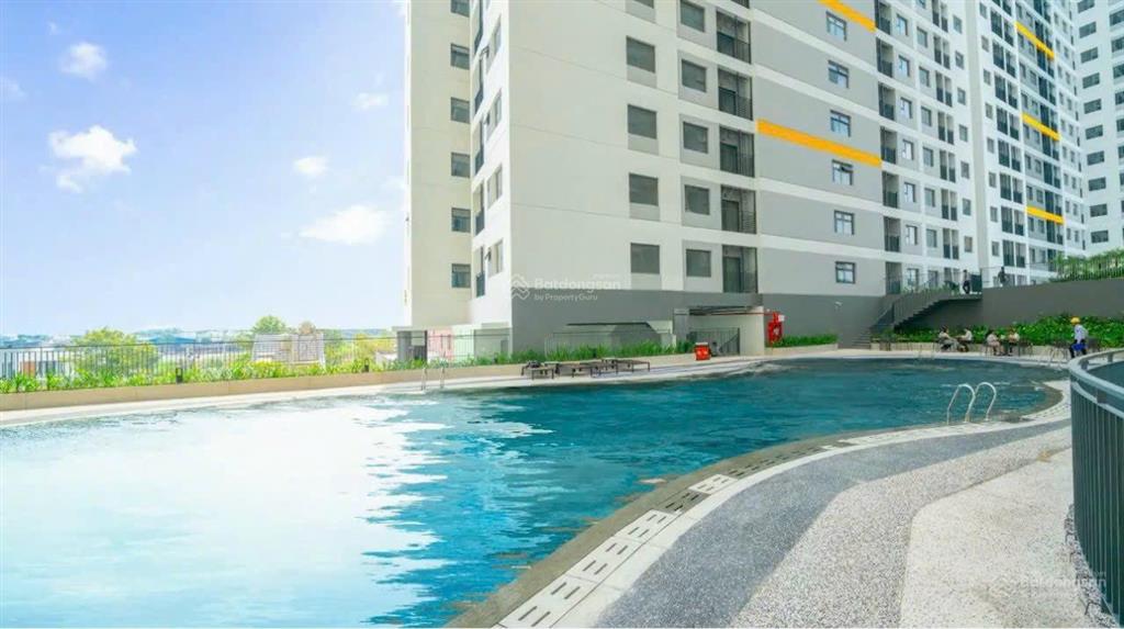 Bán gấp căn studio 33m², sổ hồng riêng sẵn sang tên ngay, giá chỉ 1 tỷ, có hồ bơi, công viên