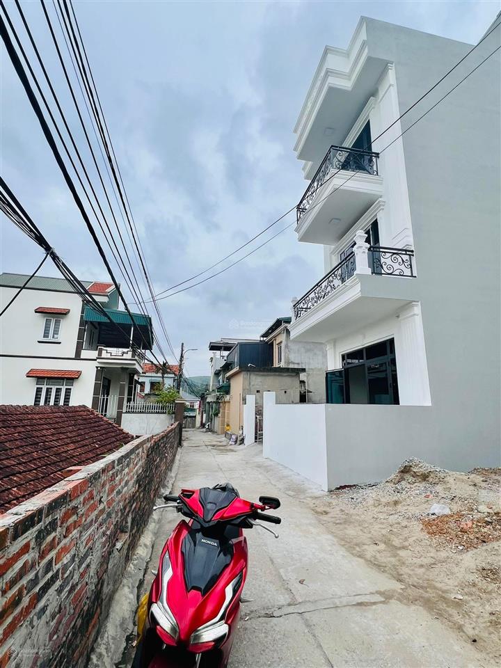 Ô góc thổ cư cổng lideco giai đoạn 1. diện tích 65,4m . mặt tiền 4,8m ( nở hậu)