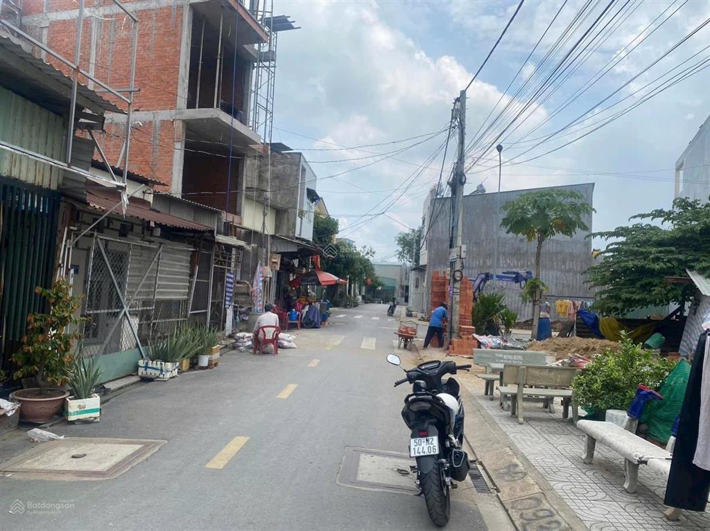 Đất bán đường tỉnh lộ 10, quận bình tân, 4 x 17m, sổ riêng full thổ cư