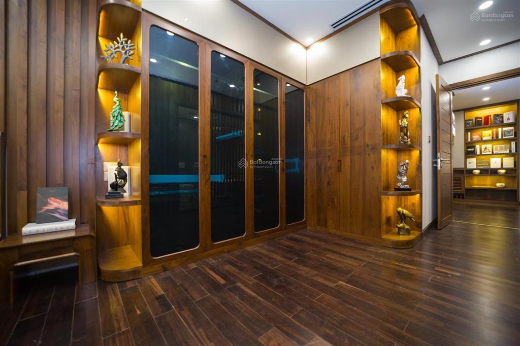 Tsq euroland mỗ lao. bán căn góc đẹp 4pn 225m2 tầng trung, nhà đẹp full nội thất, giá chỉ 70tr/m2