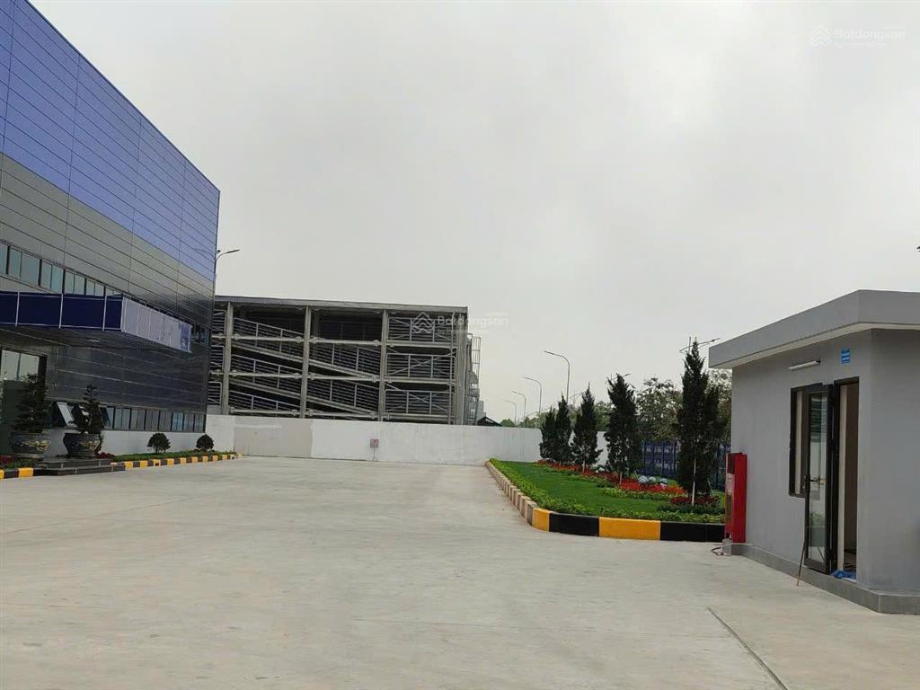 Bán nhà máy tại kcn châu sơn hà nam. diện tích đất 10.000,5200m2 xưởng, vay ngân hàng 50%