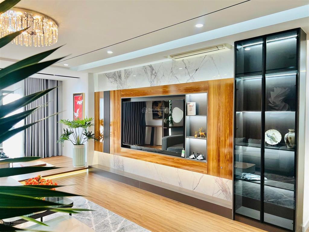 Hàng cắt lỗ. căn 123m2 giá 8,25 tỷ, căn 128m2 giá 9,5 tỷ, căn 133m2 giá 9 tỷ, 154m2 giá 10,5 tỷ