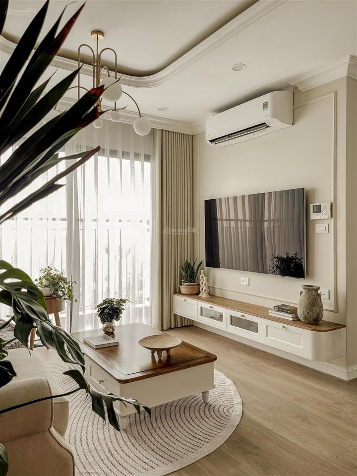 Căn góc 3 ngủ 97m2 tầng trung tòa flc 36 phạm hùng full nội thất đẹp sẵn sổ, giá 8.6 tỷ bao phí
