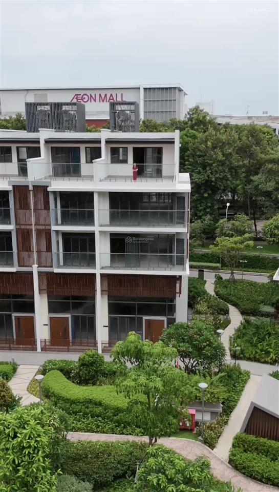 Bán căn góc hiếm có the glen 6*19m 3 mặt tiền, giá tốt tt 32tỷ đang cho thuê 70tr/tháng