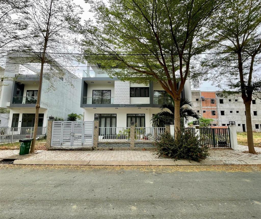 Bán nhà 4 tầng liền kề 5x22m tại khu compound la maison de cần giờ, 7,5 tỷ, 110m2, 0917 796 ***