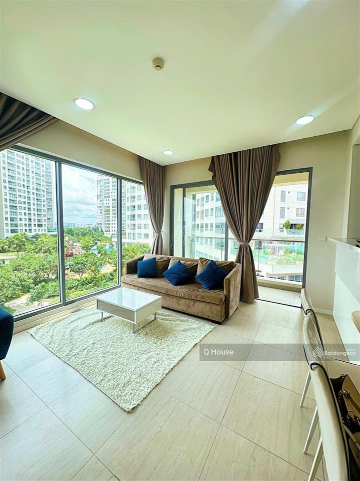 Tin xác thực 100% 2 phòng ngủ full kính phòng khách view nội khu giá 9,2 tỷ