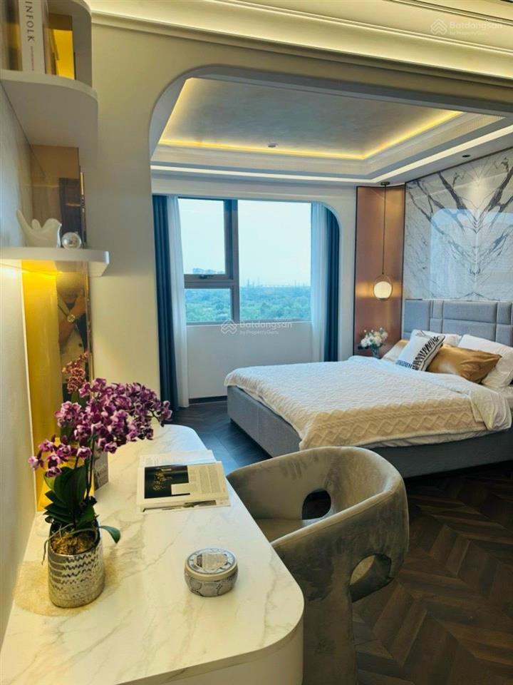 Chính chủ cần bán nhanh căn hộ hạng sang eaton park 79m2 giá 8.5 tỷ. 0906 126 ***