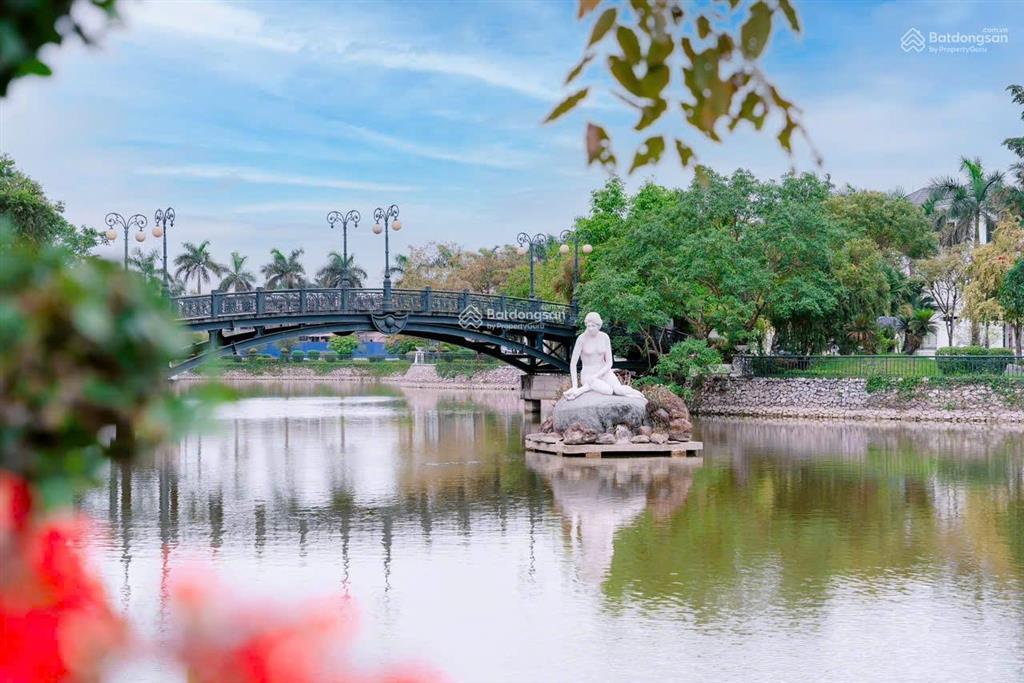 Biệt thự 318m2, lô góc, khu đô thị vườn cam vinapol, hoài đức, giá đầu tư chỉ 90tr/m2
