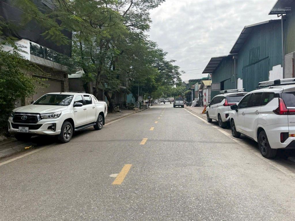 Cần bán đất phố giang biên 140m2, mặt tiền 6,6m đường ô tô thông các ngả