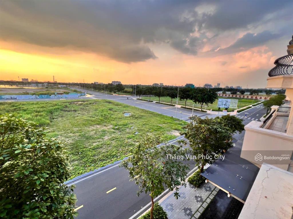 Bán căn góc siêu đẹp vạn phúc, 13x20m giáp đinh thi thi, trung tâm thương mại diamond sky, nhạc nướ