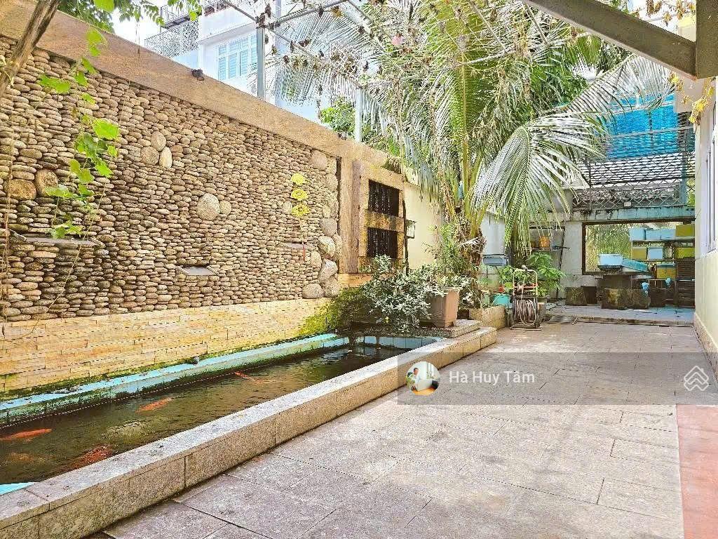 Bán biệt thự góc 2 mặt tiền kdc gia hòa 252m2, giá 20.5 tỷ
