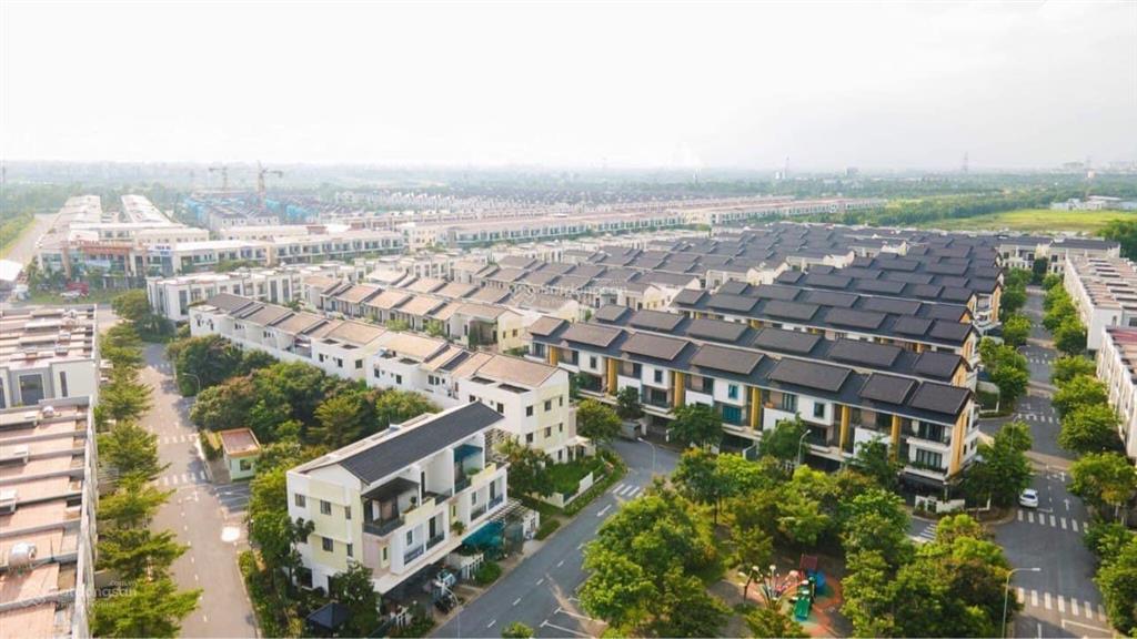 Chính chủ bán căn góc xẻ khe hiếm có tại kđt beomes vsip nhà 3 tầng siêu hiếm giá chỉ nhỉnh 7tỷ