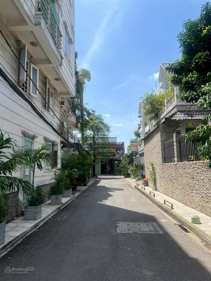 Chủ cần bán lô góc đẹp sau chợ bình triệu
