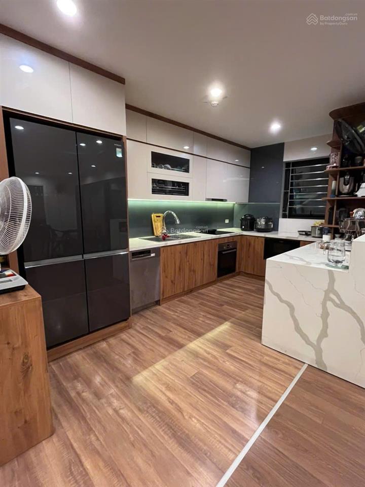Rẻ nhất ngoại giao đoàn bán nhanh căn hộ 4pn 128m2 toà n01t2