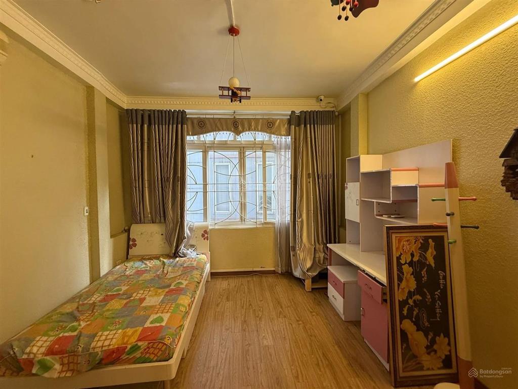 Siêu hiếm 8,8 tỷ nhà 4,5t mới đẹp mặt ngõ chính cách mp văn cao 15m ba gác vào, dt28/33m mt 3,5m