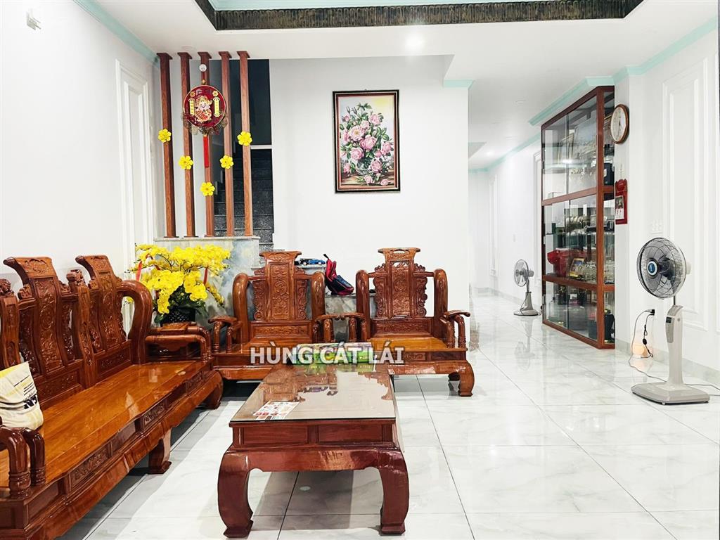 Bán nhà phố 1 trệt 3 lầu cát lái dt 88.3m2 có thang máy có hđ thuê 15 tr/th giá chỉ 9.9 tỷ
