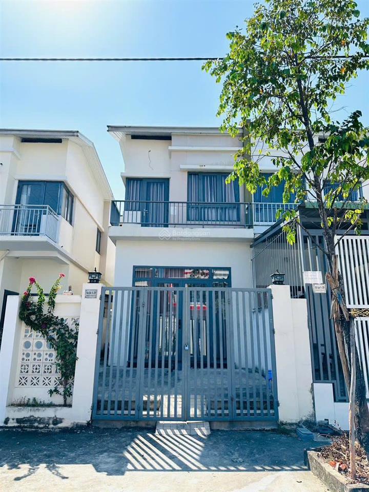 Bán căn 2 tầng kđt oasis city, trục đường đẹp, dân ở đông, gần trường mầm non, 85m2