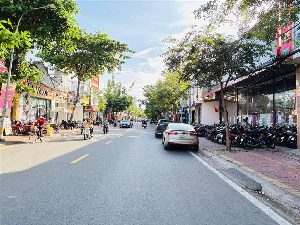 Bán nhà mặt tiền trung tâm p. 4 vũng tàu vị trí buôn bán cực đẹp 107m2(5x21)m giá 12,5 tỷ tl