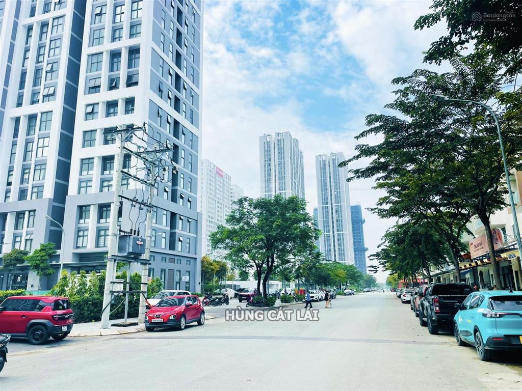 Bán nhà phố lavila 2 cát lái dt 119m2 1 trệt 3 lầu giá 18.5 tỷ đường 22m đối diện citi alto