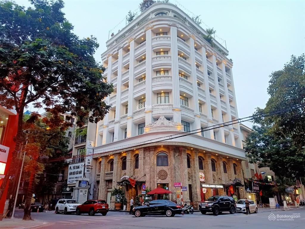 Bán căn khách sạn ô góc 2 mặt phố hiếm có, mặt phố hàng gai, dt 230m², mt cả 2 mặt phố 35m