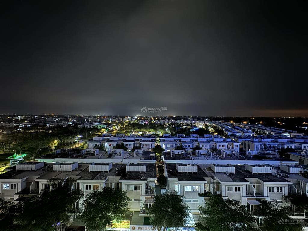 Bán nhanh căn 2pn + 2wc sổ hồng lovera vista 65,6m2 view đông nam nhìn công viên giá 3,2 tỷ