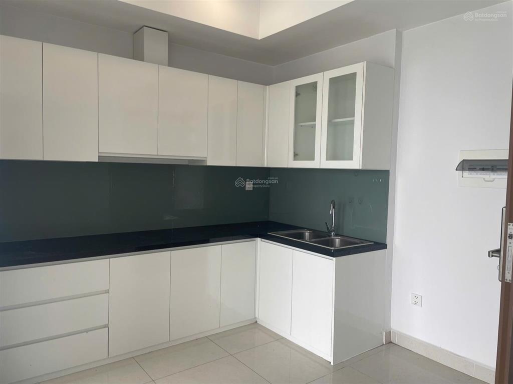 Chính chủ bán căn hộ 2pn rivana full nội thất giá 3,2 tỷ, sổ sẵn. 0909 806 ***