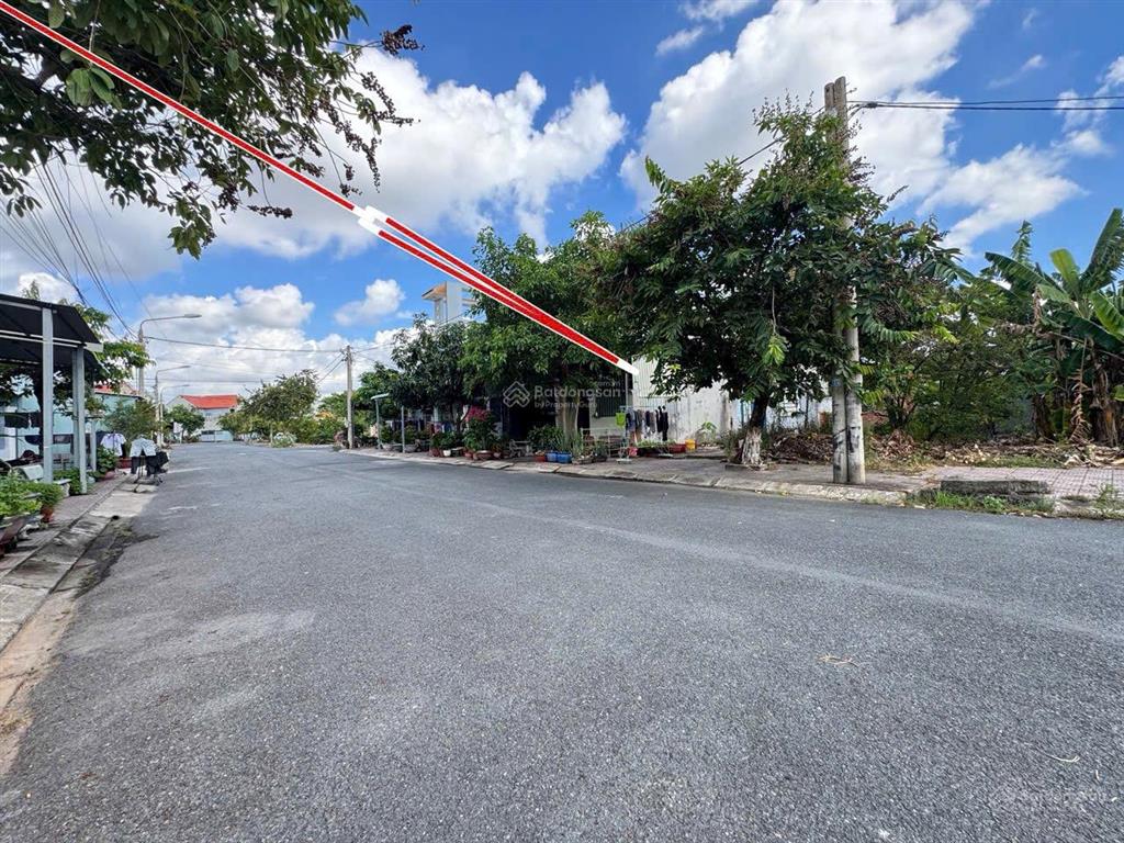 Bán nhanh lô đất tái định cư đại phước, 5 tỷ 2 140m2 shr