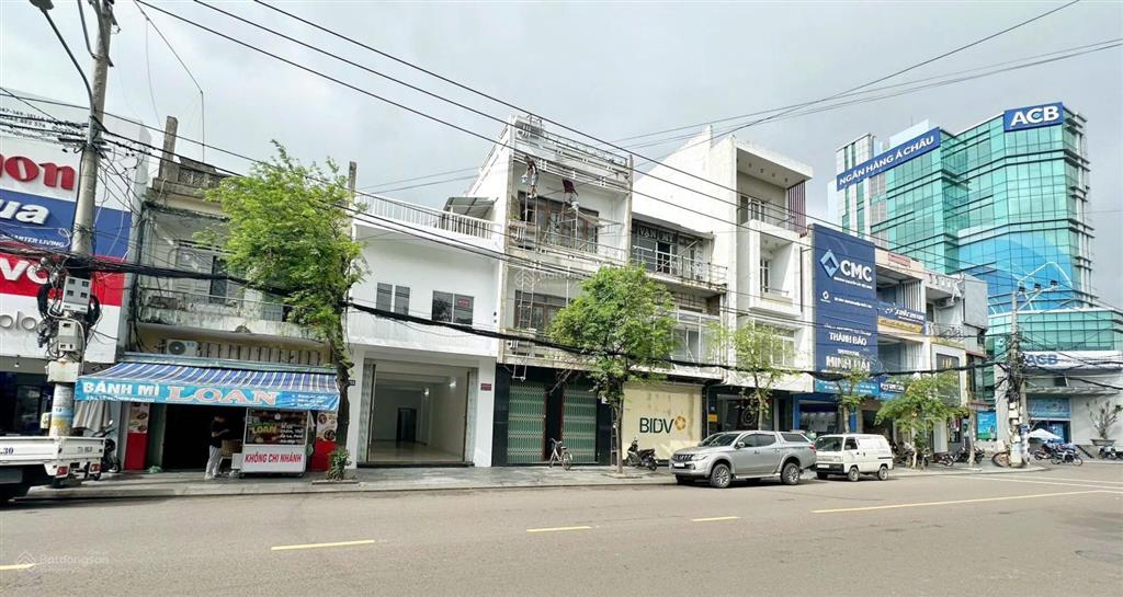 Bán nhà 2 mặt tiền trước sau, trung tâm quy nhơn