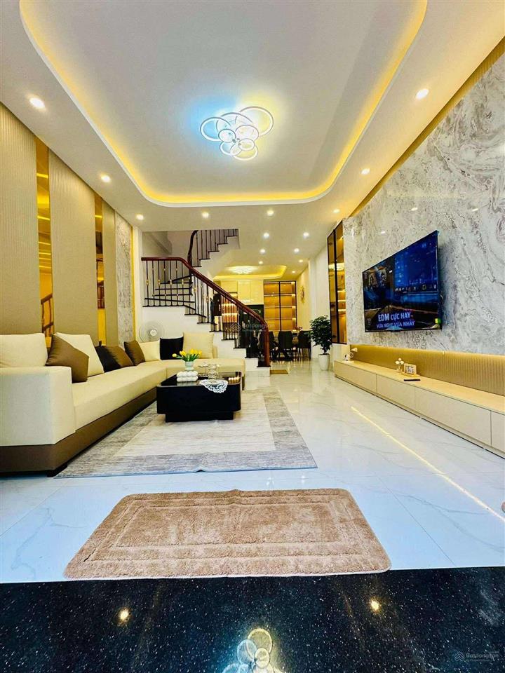 Đại hạ giá! trường chinh, ngõ nông, sát phố, ngõ rộng 3m, nhà đẹp ở luôn, full nội thất, dt 45m2*5t