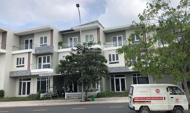 Bán nhà gốc sân vườn đẹp view sông, đường 20m tại rio vista, 16,5 tỷ, 140m2, q9, hcm