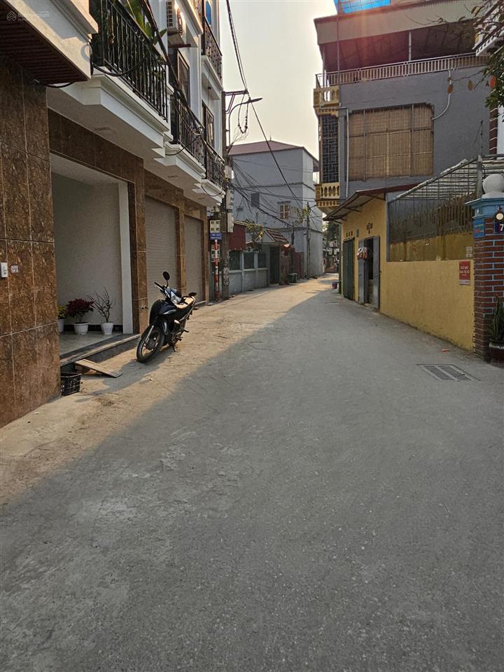 10,35 tỷ. chia lô xây ccmn. ô đất 90m². mặt tiền 6m. lô góc. đường 3m. đường di ái di trạch