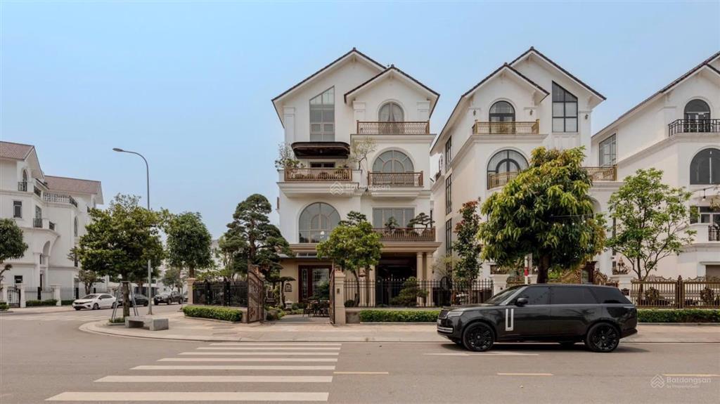 Bán căn nhà biệt thự đơn lập view bể bơi duy nhất tại dự án mạnh đức victory từ sơn 0326 569 ***