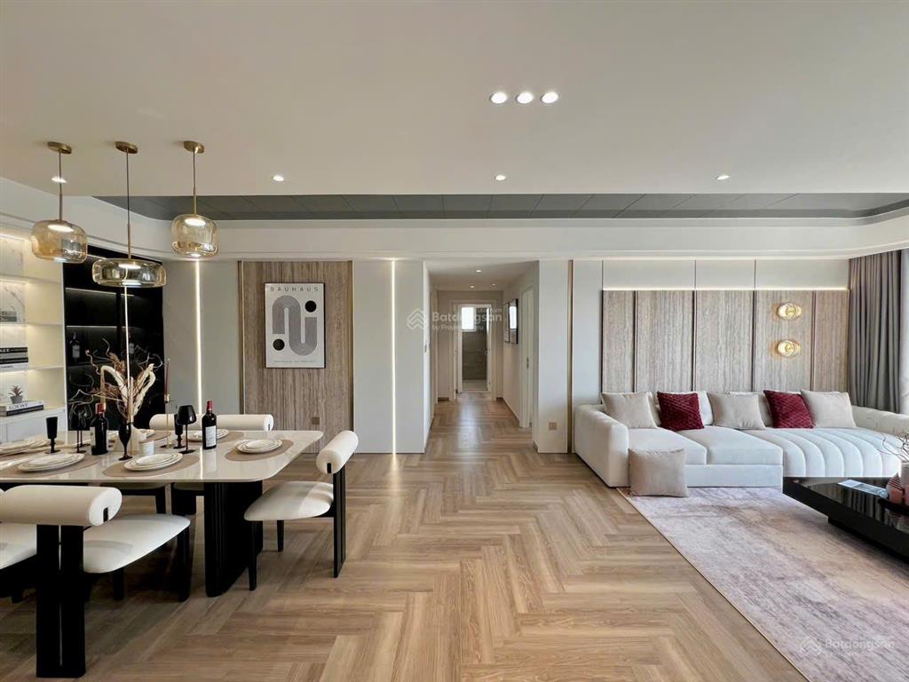 Cần bán căn hộ cao cấp riverpark residences, phú mỹ hưng. dt 129m2. giá 18,8 tỷ. 0912 264 ***