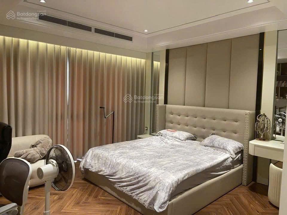 Gia đình em bán lại căn hộ 162m2, 4pn giá 79tr/m2 tòa hancom ngõ 603 lạc long quân 0888 486 ***