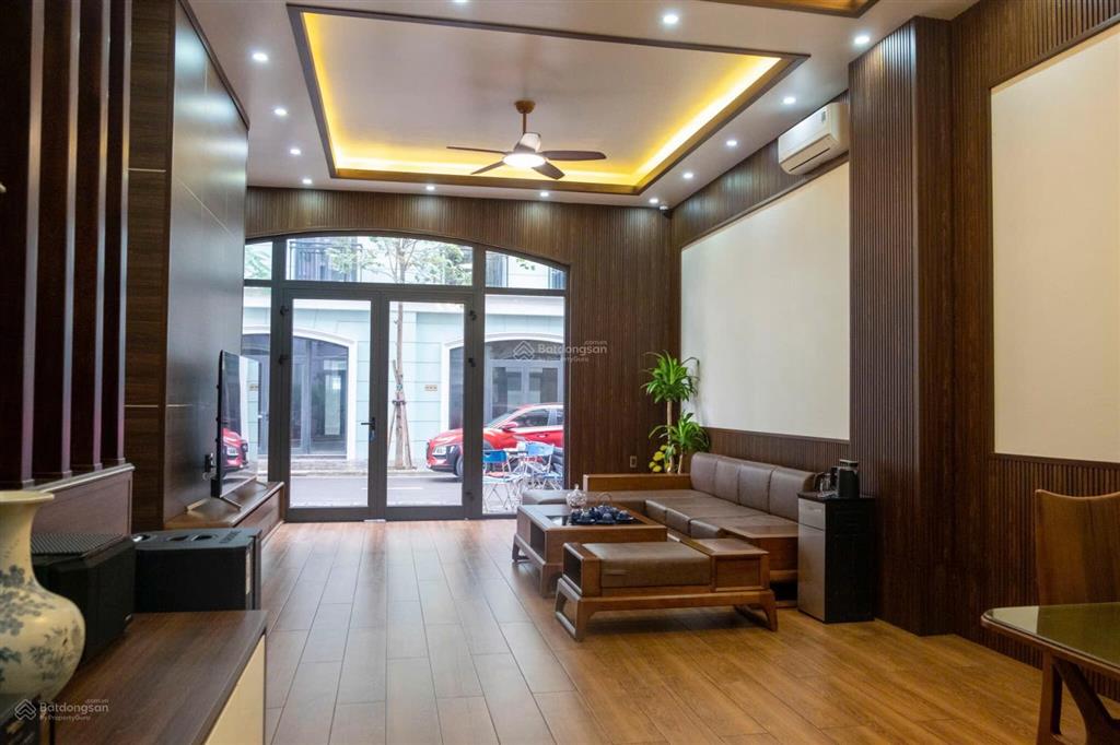 Cắt lỗ sâu harbor bay hạ long, full nội thất có thang máy. công năng 7 ngủ, giá thực sự cần bán