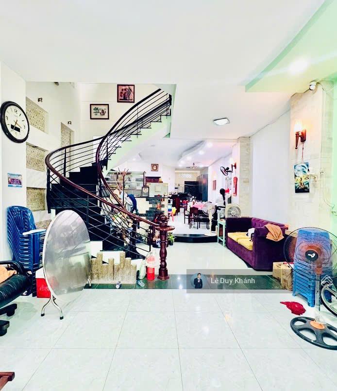 Ngộp bank 17 tỷ giảm về 15,4 tỷ bán gấp villa 3 tầng (6m x 23m) hẻm xe hơi gần hàng xanh
