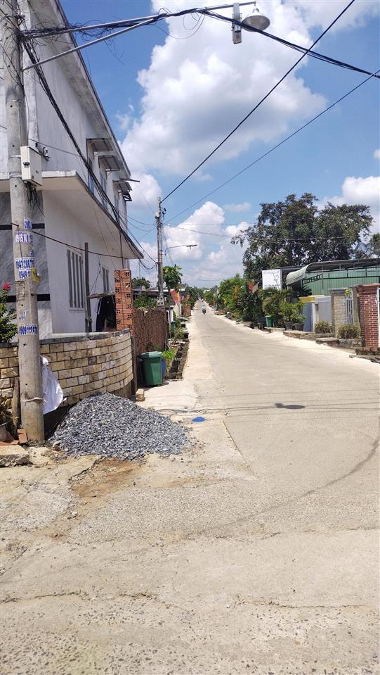 Khu đông dân cư, cách sân bay long thành 10km, cách ql 1a khu công nghiệp bàu cạn 2km