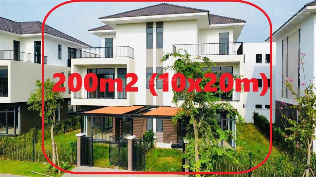 Bán căn góc biệt thự 170m2 đường 16m đối diện sân golf (3 tầng)