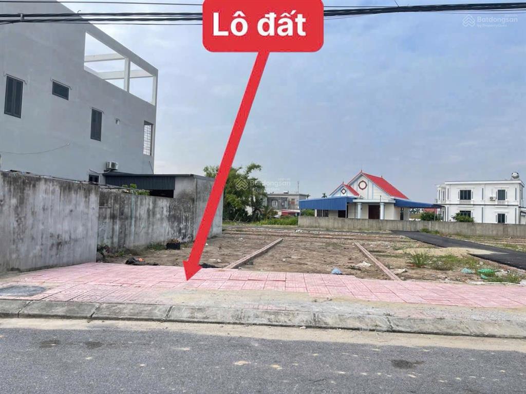 Siêu phẩm đường nhựa thôn 8m có vỉa hè nhìn ra ga đường sắt lc hn hp 68,3m2 giá chỉ 1 tỷ 550tr