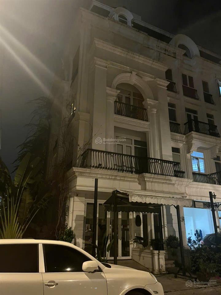 Cc bán lk louis city đại mỗ, nam từ liêm. dt 96m² x 5,5t, lô góc. sđcc. giá 29 tỷ. 0964 769 ***