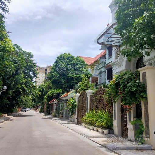 Cc bán bt ngõ 59 láng hạ, ba đình, hn. dt 151m2 x 3 tầng. xây 10 tầng. sđcc, 65.5 tỷ. 096476963