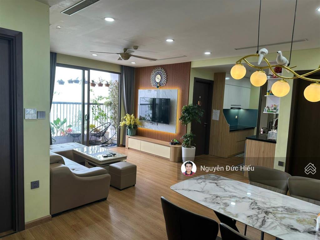 Tôi cần bán chung cư tứ hiệp plaza căn góc 85m2, 3 phòng ngủ, 2 vs chỉ 4. x tỷ