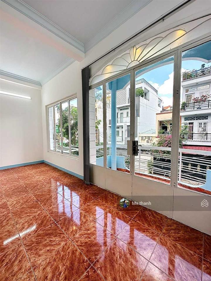 Hxh quay đầu, thông lê văn sỹ + huỳnh văn bánh, 6m x 13,5m, 2 tầng, phù hợp xây mới hầm, 5 tầng