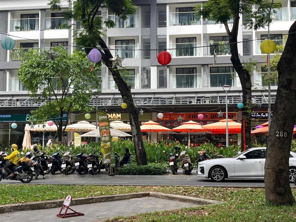 Shophouse celadon city 535.5m2 thanh toán 5 năm . lợi nhuận 4 năm từ hđ thuê sẵn mua trực tiếp cđt